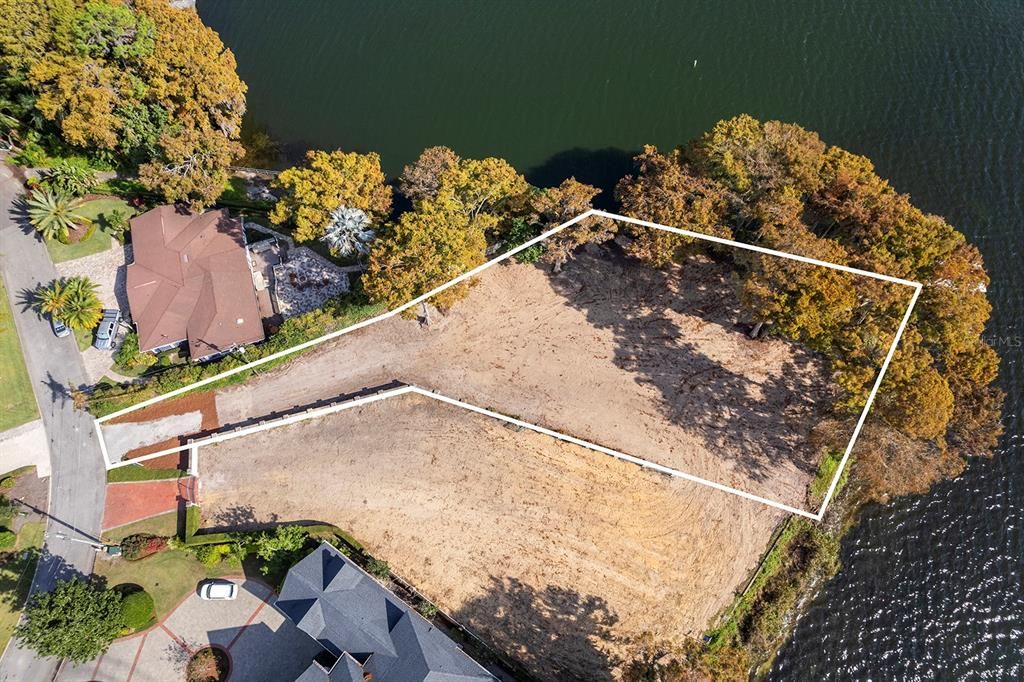 На продажу: $3,295,000 (0.56 acres)