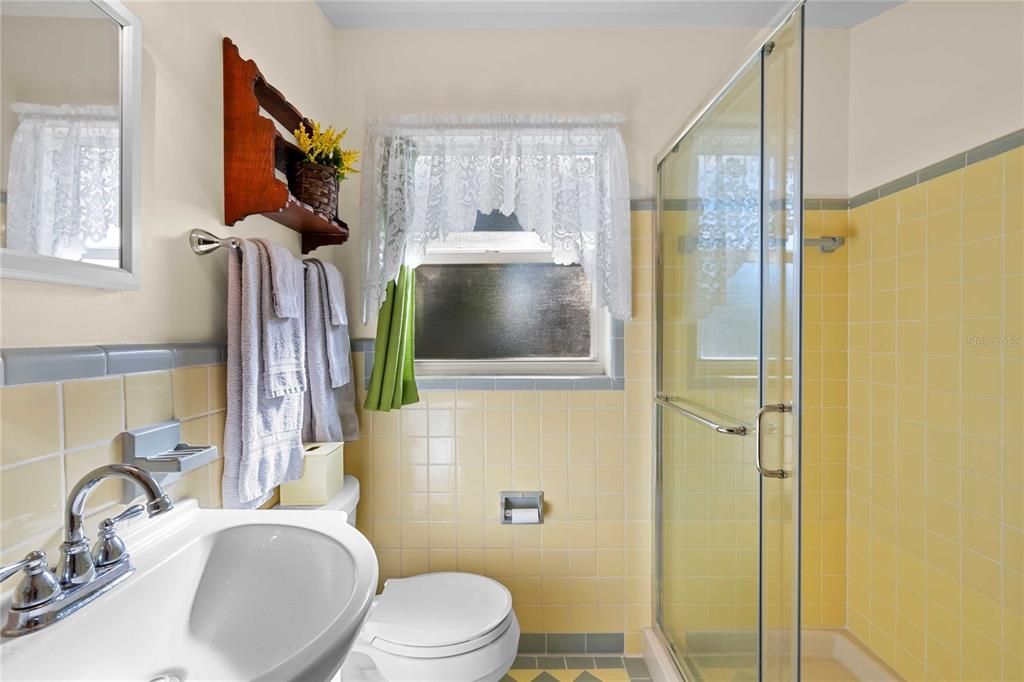 For Sale: $675,000 (3 beds, 2 baths, 1515 Square Feet)