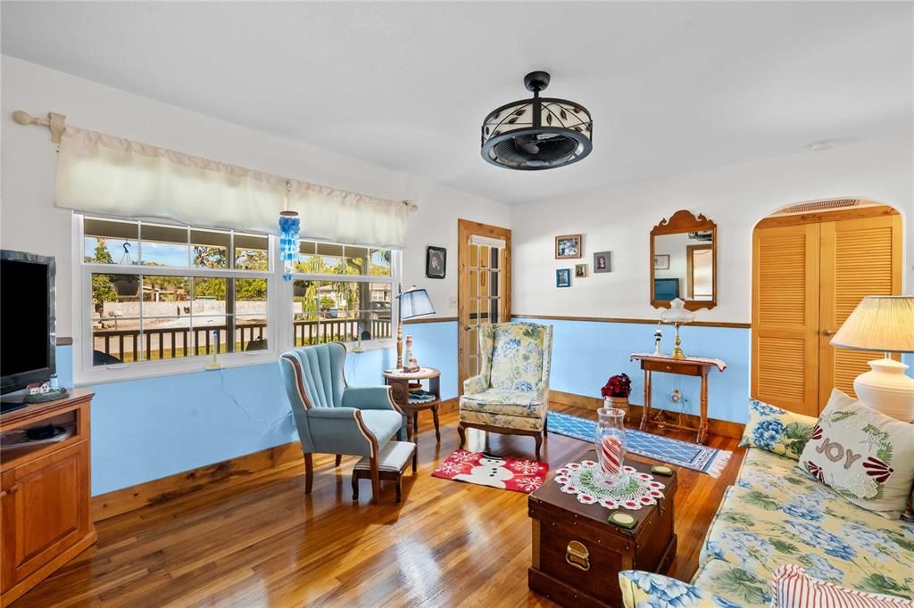 For Sale: $675,000 (3 beds, 2 baths, 1515 Square Feet)