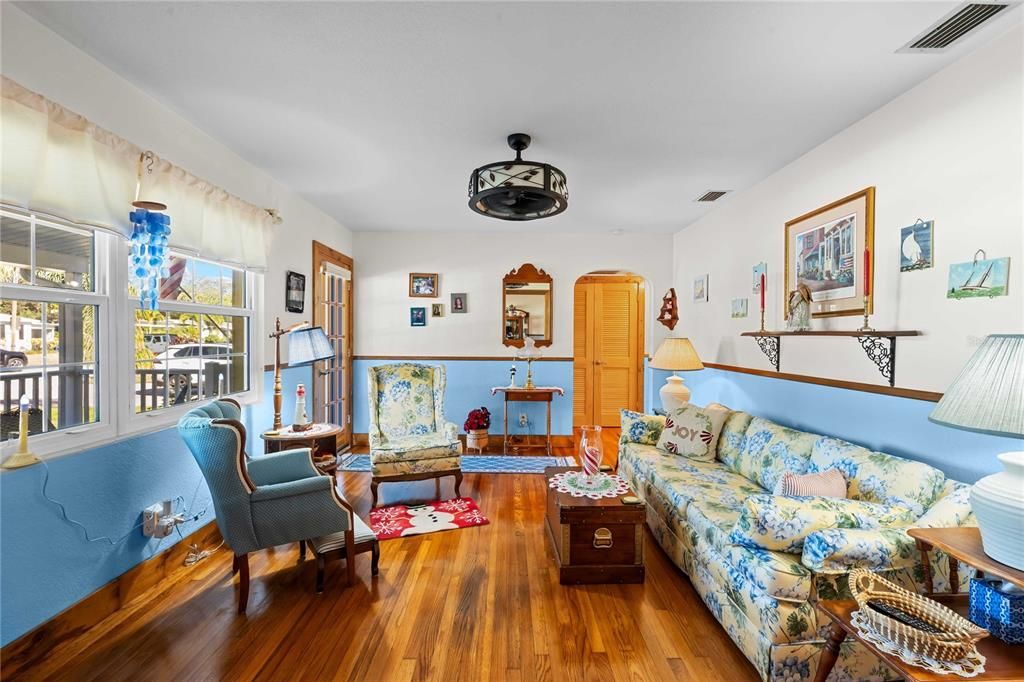 For Sale: $675,000 (3 beds, 2 baths, 1515 Square Feet)