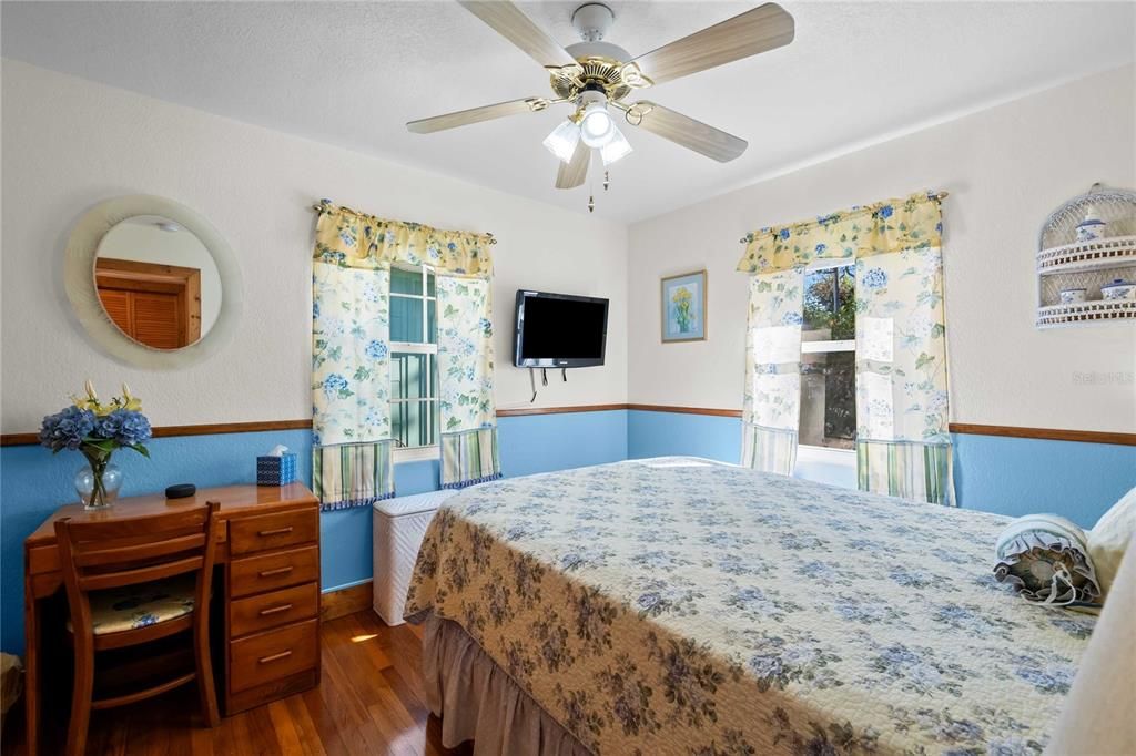 For Sale: $675,000 (3 beds, 2 baths, 1515 Square Feet)