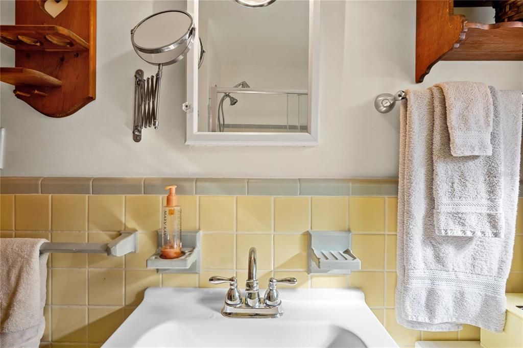 For Sale: $675,000 (3 beds, 2 baths, 1515 Square Feet)