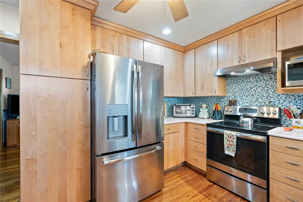 For Sale: $675,000 (3 beds, 2 baths, 1515 Square Feet)