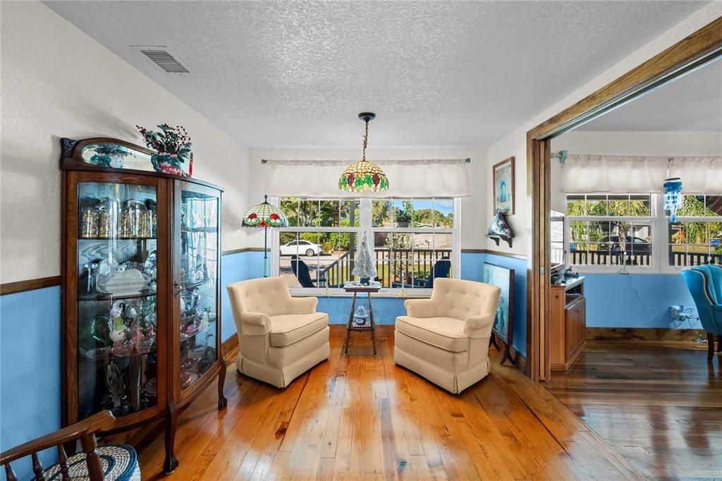 For Sale: $675,000 (3 beds, 2 baths, 1515 Square Feet)