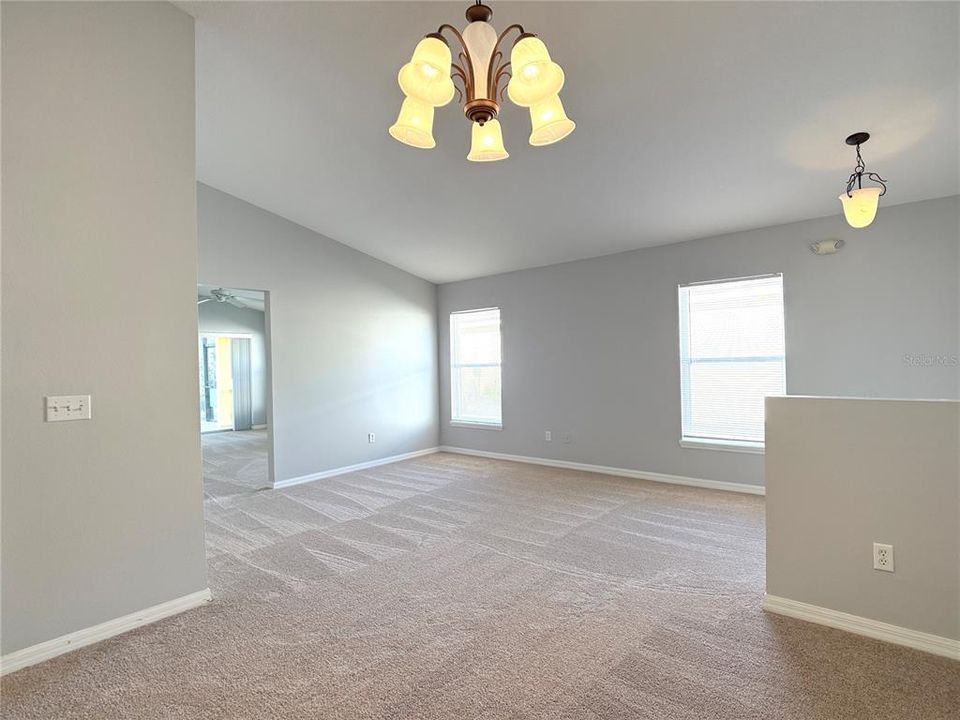 For Rent: $2,250 (4 beds, 3 baths, 1918 Square Feet)