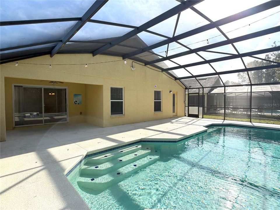 For Rent: $2,250 (4 beds, 3 baths, 1918 Square Feet)