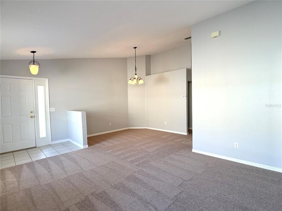 For Rent: $2,250 (4 beds, 3 baths, 1918 Square Feet)