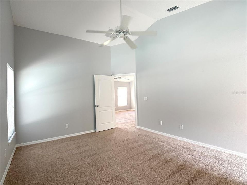 For Rent: $2,250 (4 beds, 3 baths, 1918 Square Feet)