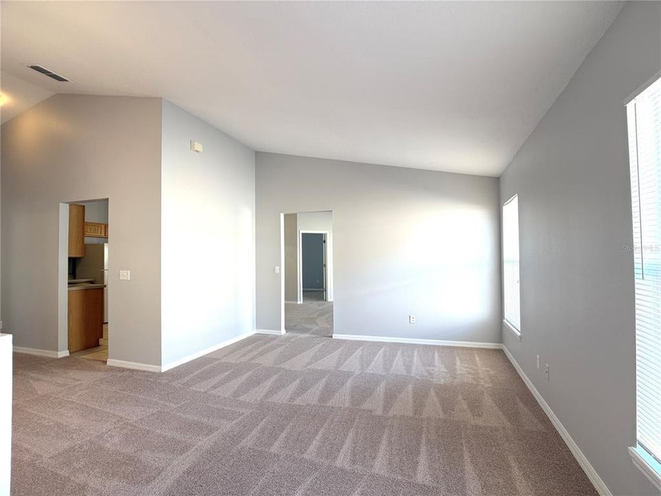 For Rent: $2,250 (4 beds, 3 baths, 1918 Square Feet)