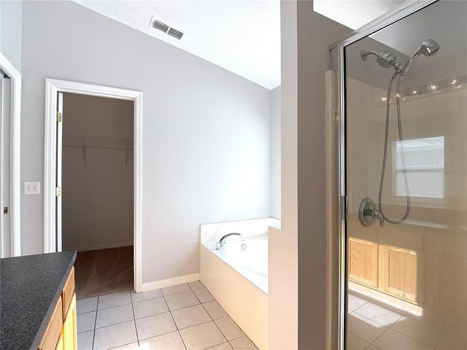 For Rent: $2,250 (4 beds, 3 baths, 1918 Square Feet)