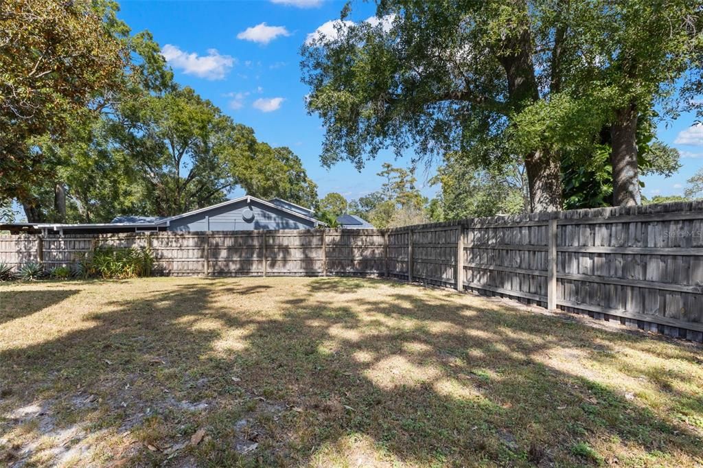 На продажу: $650,000 (4 спален, 2 ванн, 2324 Квадратных фут)