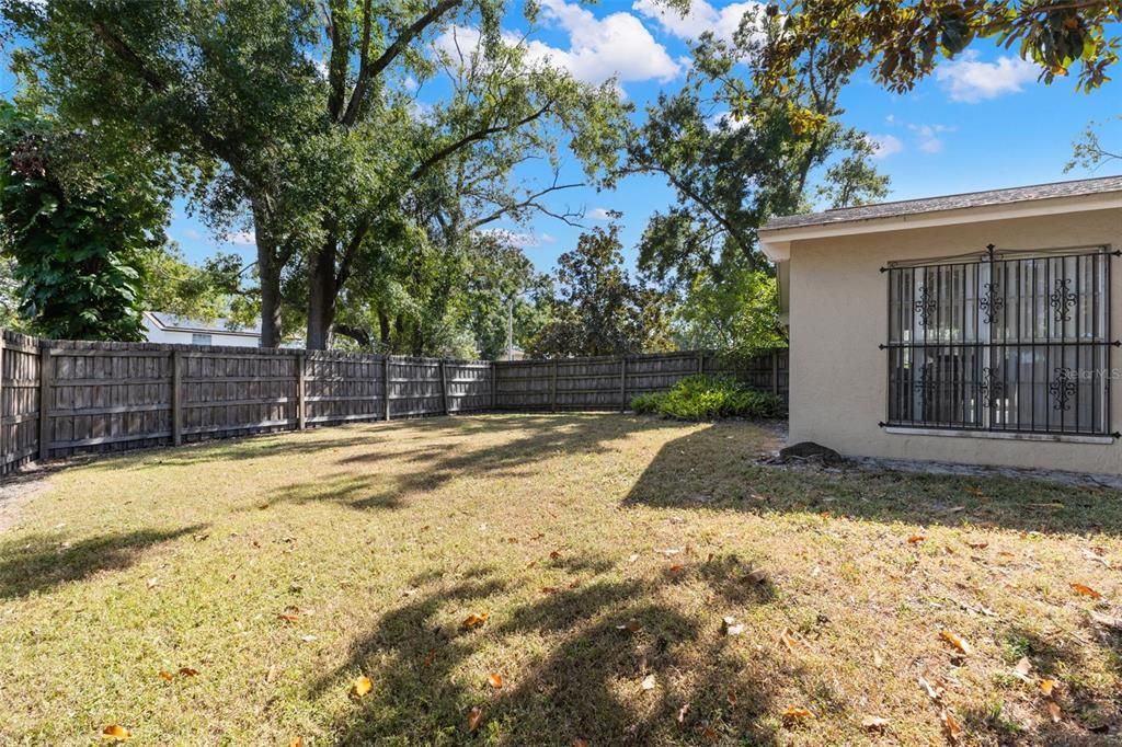 На продажу: $650,000 (4 спален, 2 ванн, 2324 Квадратных фут)