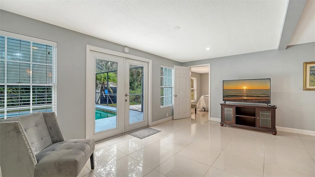 待售: $585,000 (3 贝兹, 2 浴室, 1703 平方英尺)