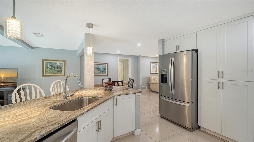 待售: $585,000 (3 贝兹, 2 浴室, 1703 平方英尺)