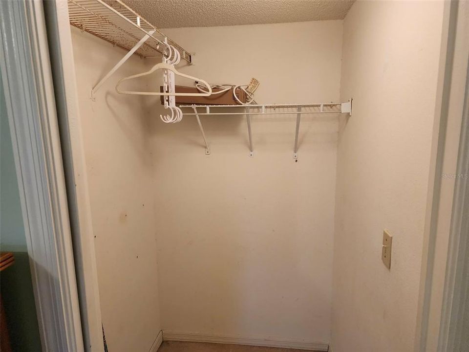 For Sale: $140,000 (2 beds, 2 baths, 936 Square Feet)