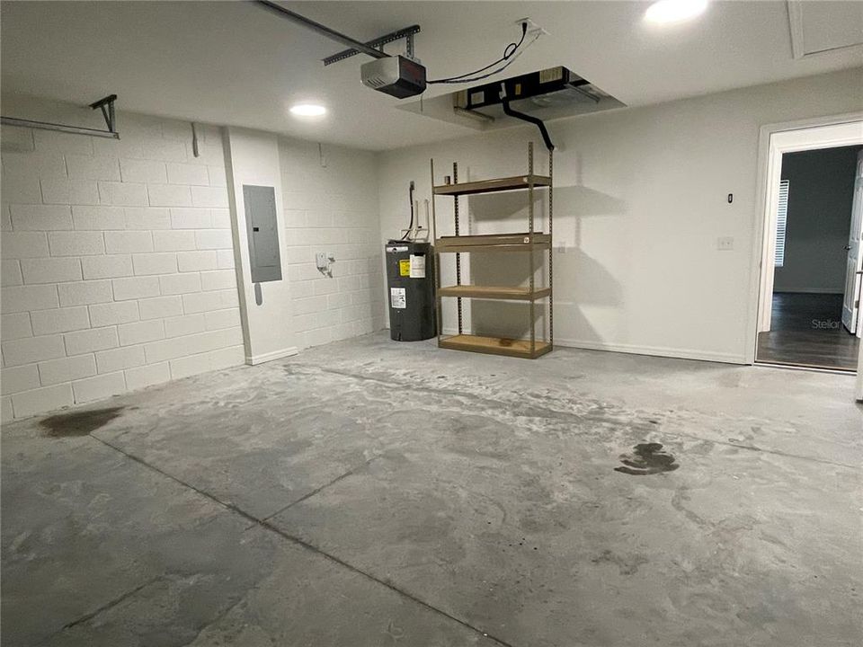 For Rent: $1,675 (3 beds, 2 baths, 1296 Square Feet)