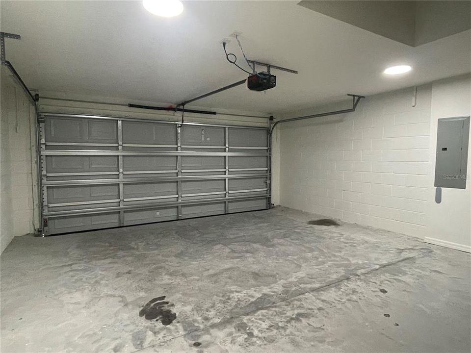 For Rent: $1,675 (3 beds, 2 baths, 1296 Square Feet)