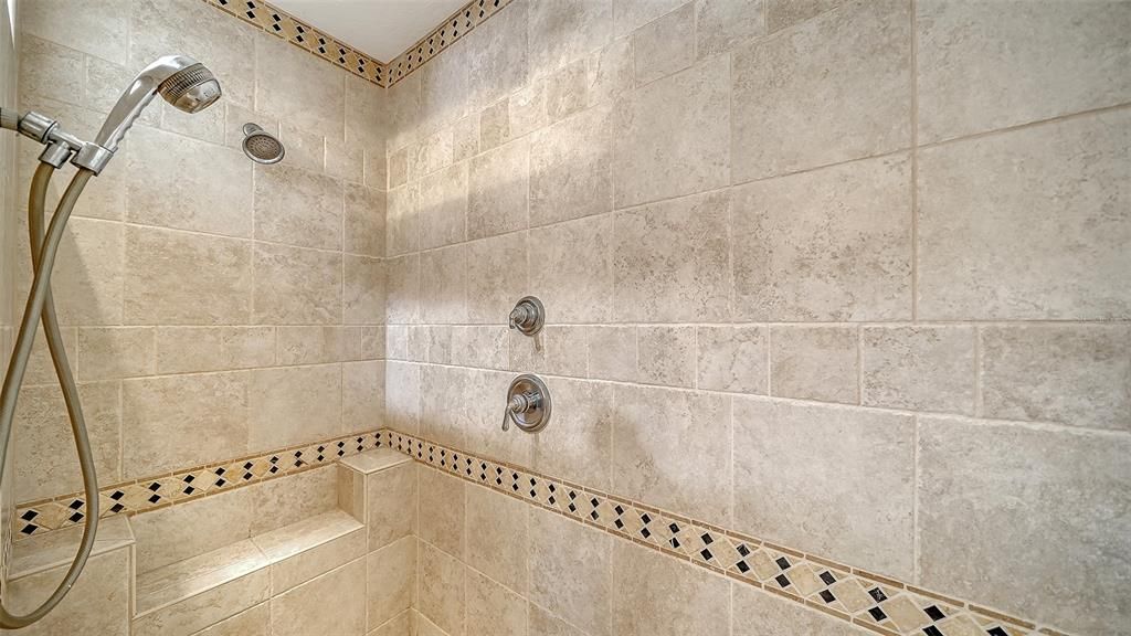 For Sale: $525,000 (4 beds, 3 baths, 2295 Square Feet)