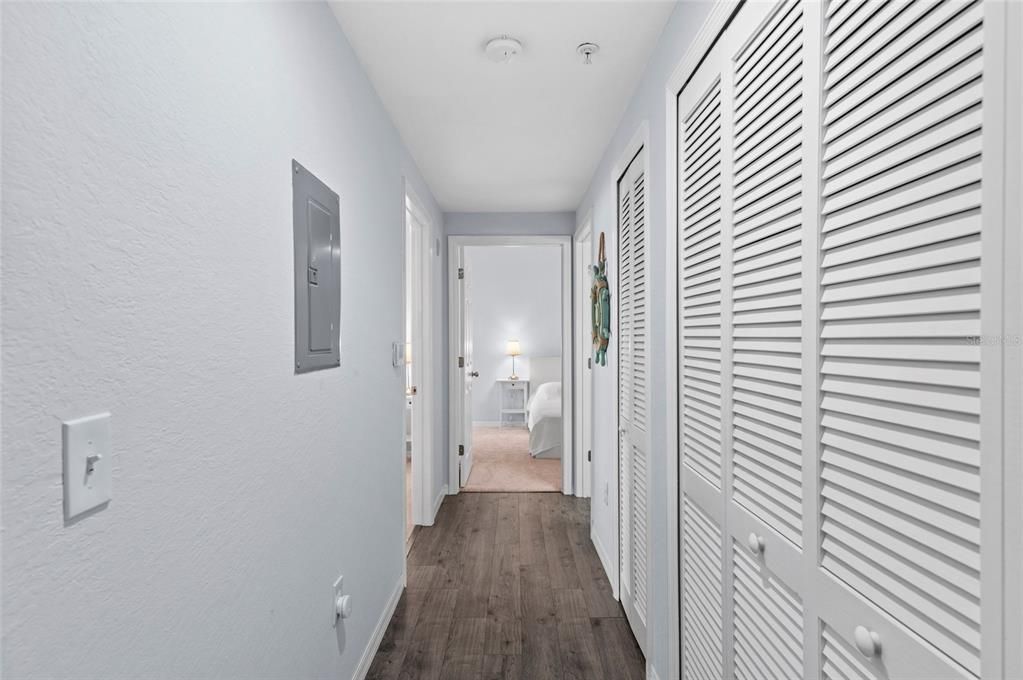 En Venta: $285,000 (3 camas, 2 baños, 1295 Pies cuadrados)