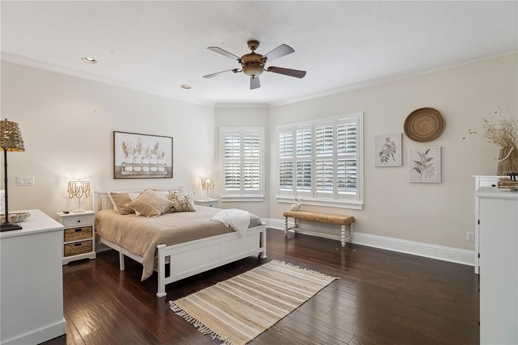 En Venta: $1,225,000 (4 camas, 4 baños, 3643 Pies cuadrados)