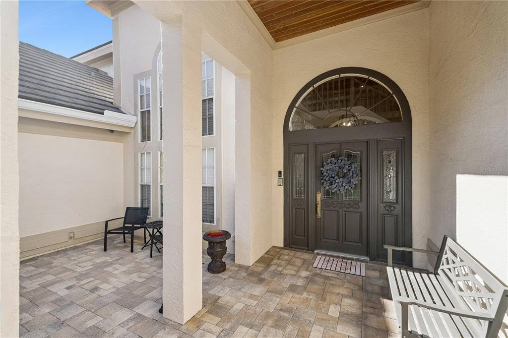 En Venta: $1,225,000 (4 camas, 4 baños, 3643 Pies cuadrados)