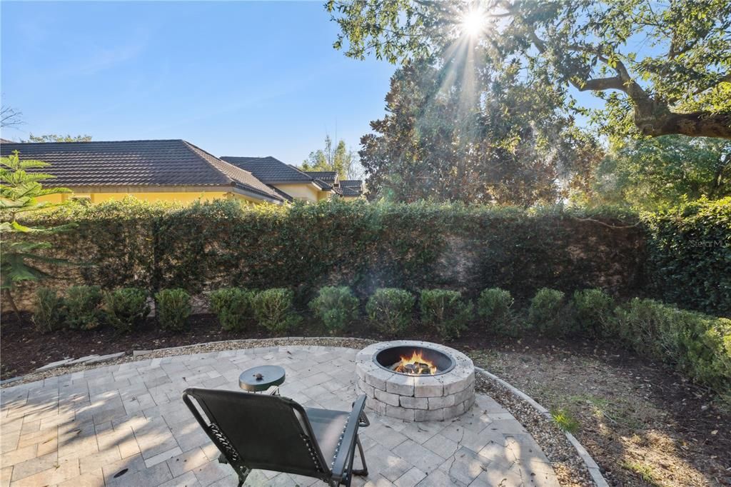 En Venta: $1,225,000 (4 camas, 4 baños, 3643 Pies cuadrados)