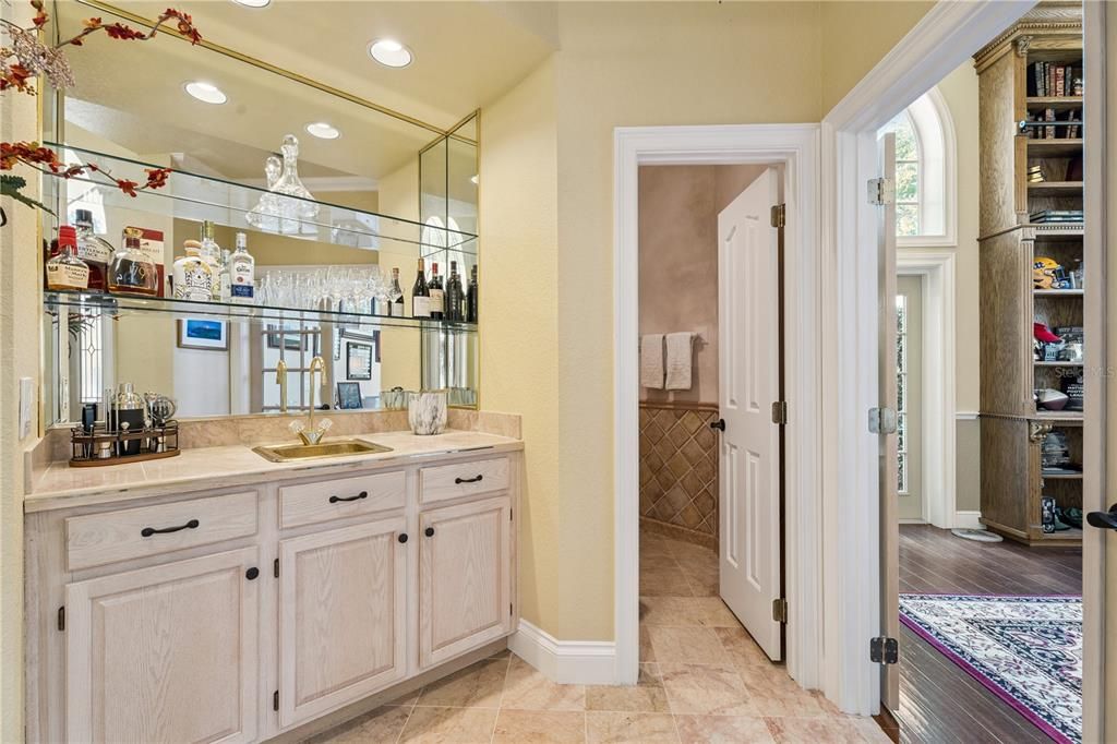 En Venta: $1,225,000 (4 camas, 4 baños, 3643 Pies cuadrados)