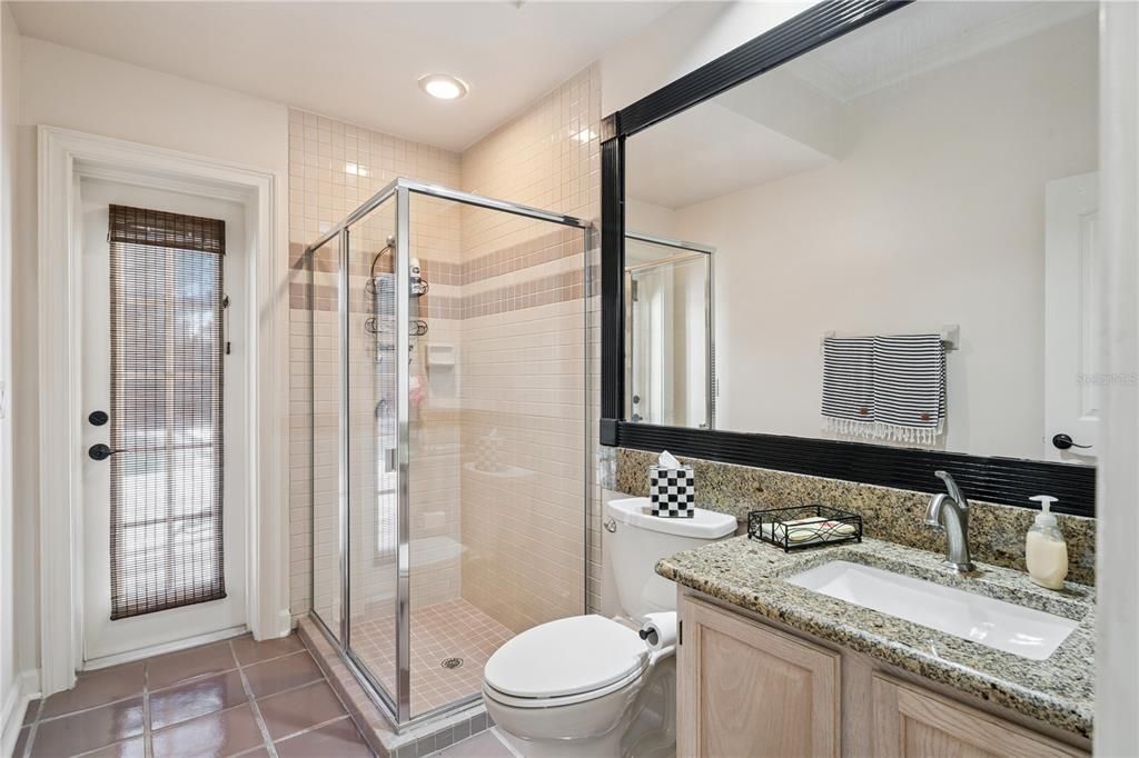 En Venta: $1,225,000 (4 camas, 4 baños, 3643 Pies cuadrados)