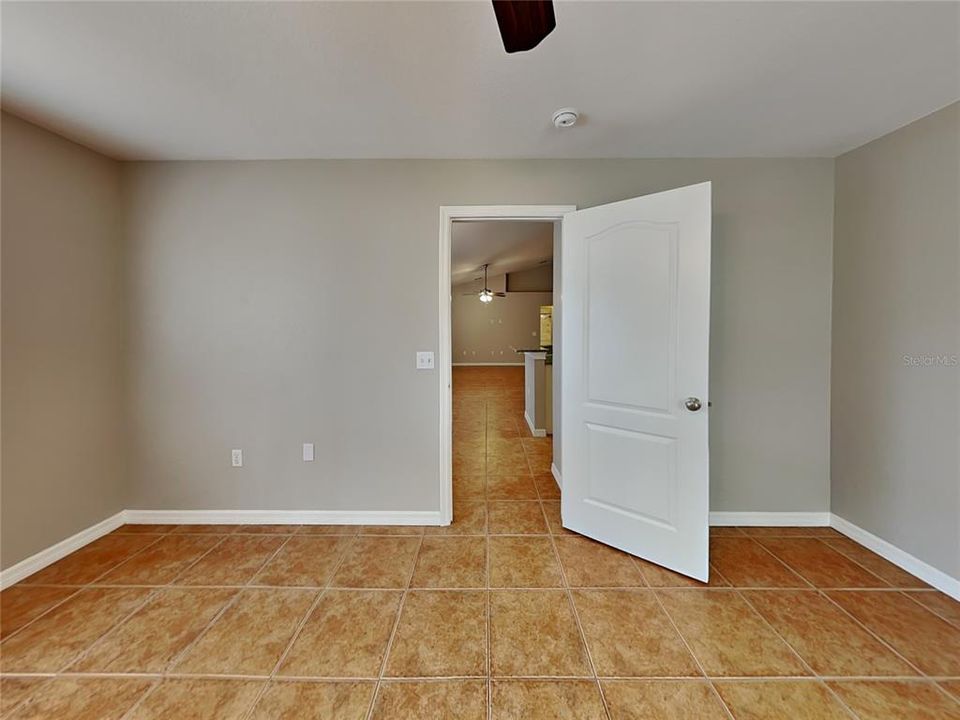 En Renta: $2,119 (4 camas, 2 baños, 1670 Pies cuadrados)