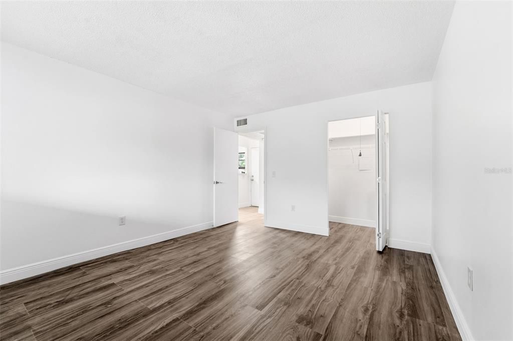 待售: $99,999 (1 贝兹, 1 浴室, 646 平方英尺)