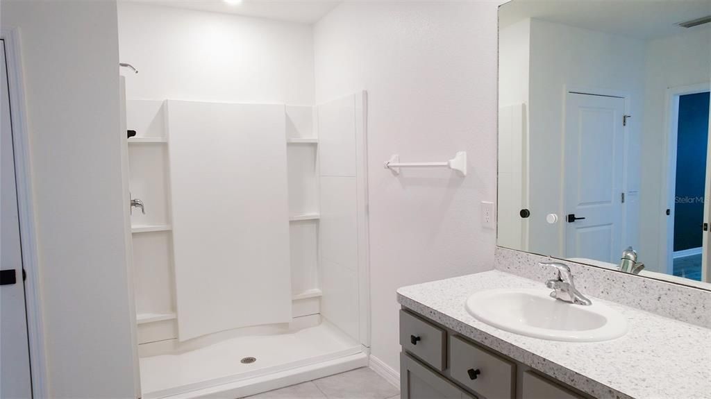 For Rent: $2,800 (4 beds, 2 baths, 2260 Square Feet)