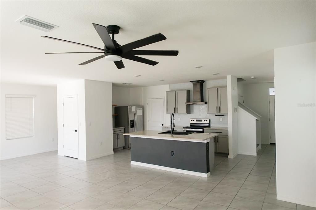 For Rent: $2,800 (4 beds, 2 baths, 2260 Square Feet)