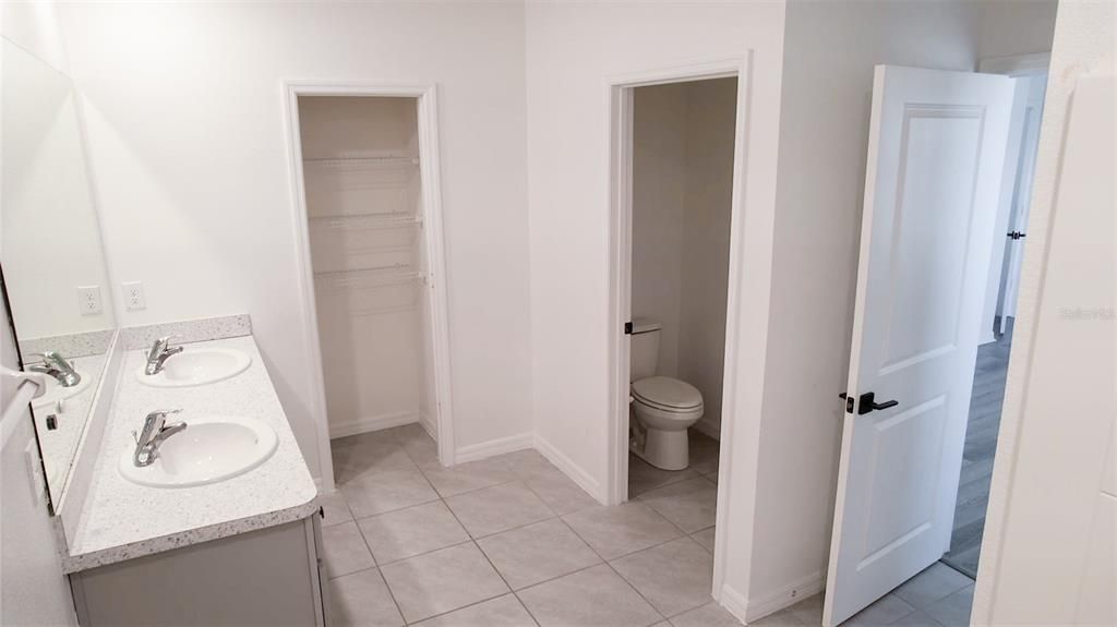 For Rent: $2,800 (4 beds, 2 baths, 2260 Square Feet)