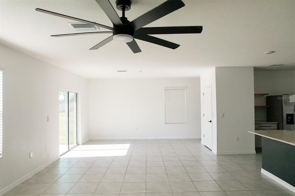 For Rent: $2,800 (4 beds, 2 baths, 2260 Square Feet)