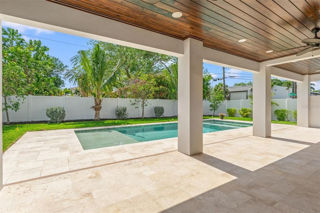 En Renta: $15,000 (5 camas, 4 baños, 5436 Pies cuadrados)