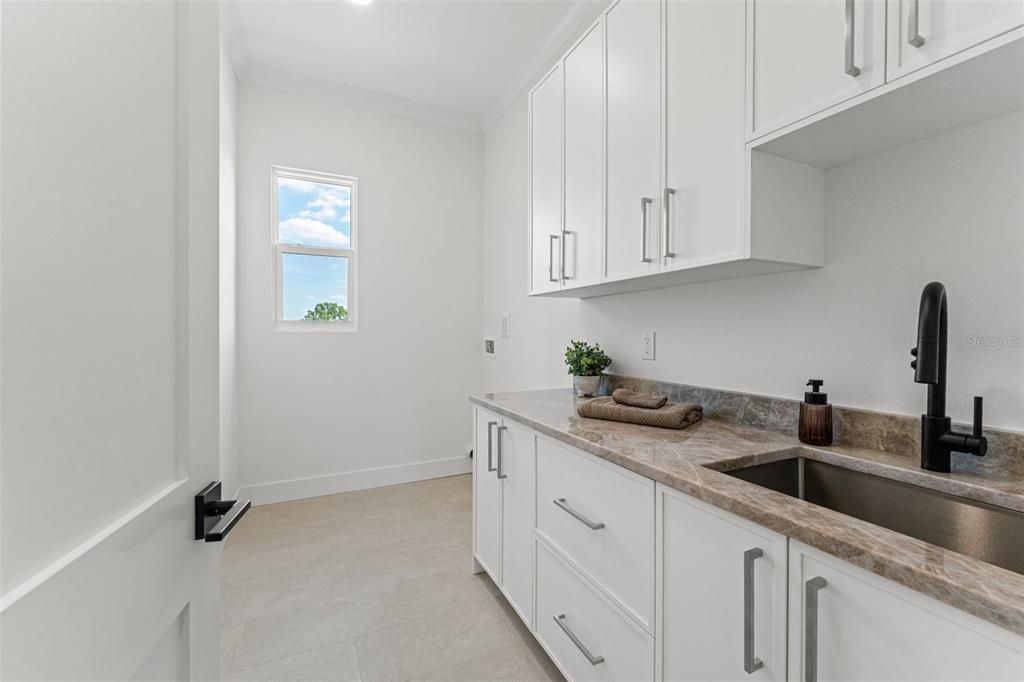 En Renta: $15,000 (5 camas, 4 baños, 5436 Pies cuadrados)