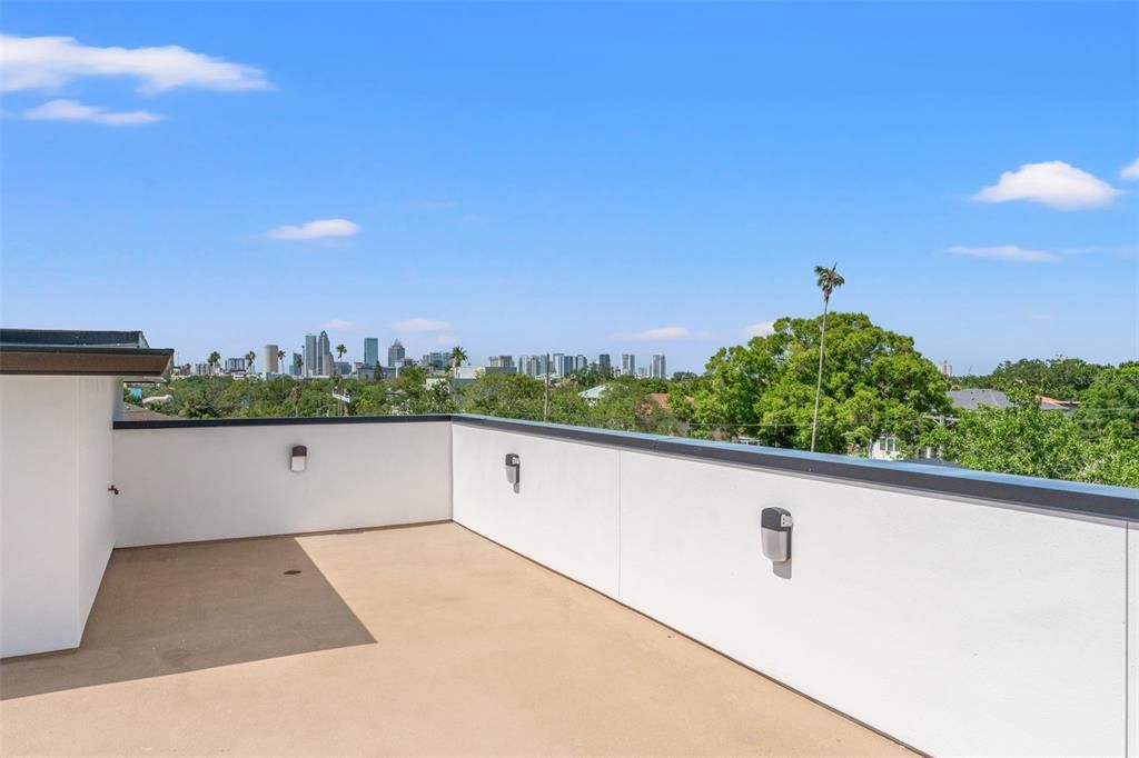 En Renta: $15,000 (5 camas, 4 baños, 5436 Pies cuadrados)