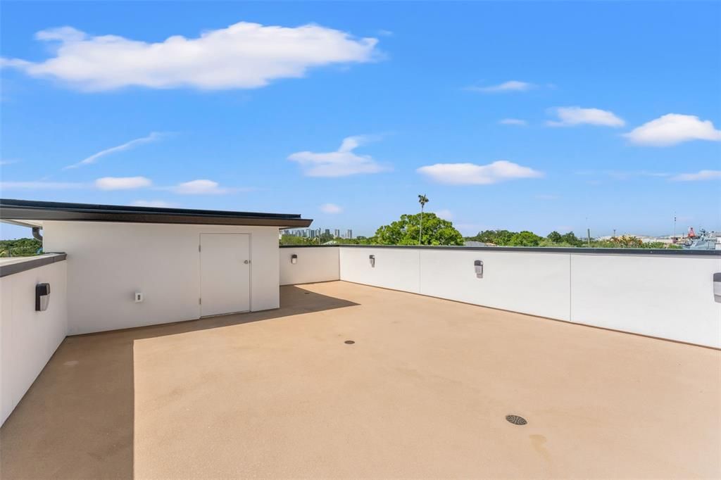 En Renta: $15,000 (5 camas, 4 baños, 5436 Pies cuadrados)