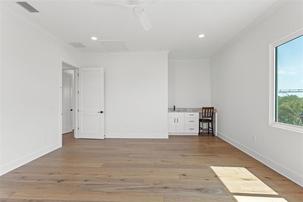 En Renta: $15,000 (5 camas, 4 baños, 5436 Pies cuadrados)