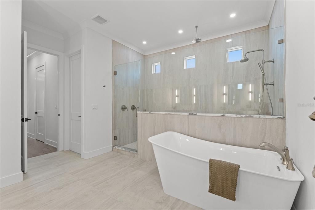 En Renta: $15,000 (5 camas, 4 baños, 5436 Pies cuadrados)