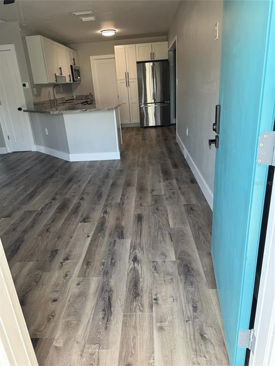 出租: $2,600 (2 贝兹, 1 浴室, 900 平方英尺)