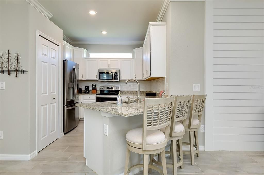 На продажу: $440,000 (2 спален, 2 ванн, 1568 Квадратных фут)