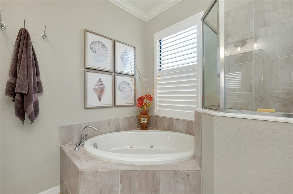 На продажу: $440,000 (2 спален, 2 ванн, 1568 Квадратных фут)