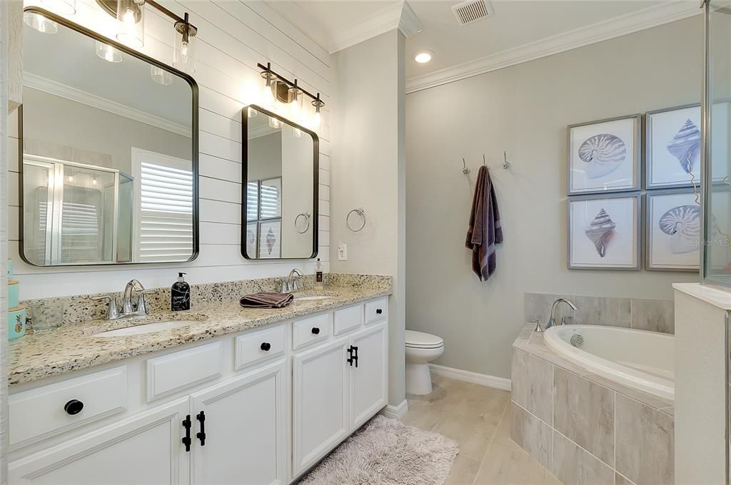 На продажу: $440,000 (2 спален, 2 ванн, 1568 Квадратных фут)