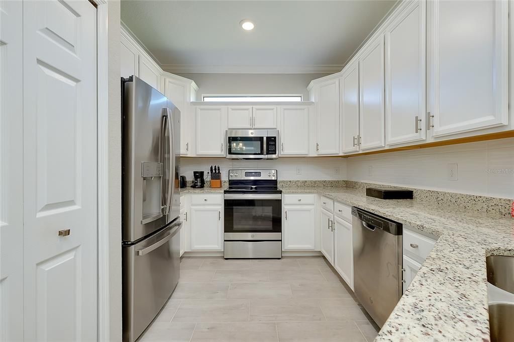 На продажу: $440,000 (2 спален, 2 ванн, 1568 Квадратных фут)