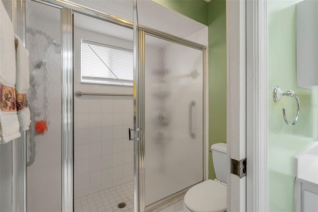 For Sale: $375,000 (3 beds, 2 baths, 1956 Square Feet)