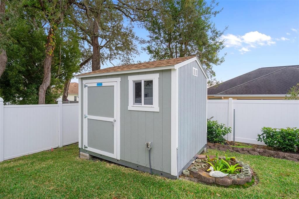 For Sale: $375,000 (3 beds, 2 baths, 1956 Square Feet)