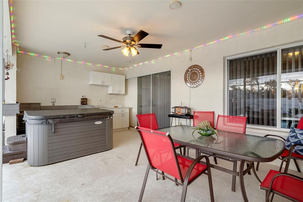 For Sale: $375,000 (3 beds, 2 baths, 1956 Square Feet)