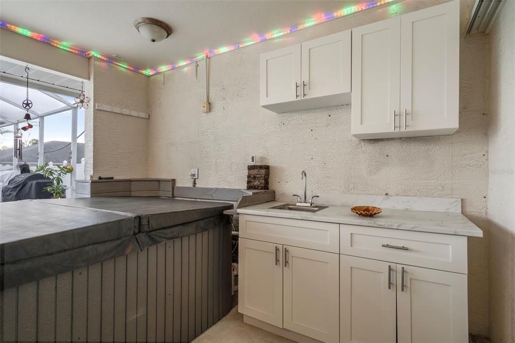 For Sale: $375,000 (3 beds, 2 baths, 1956 Square Feet)