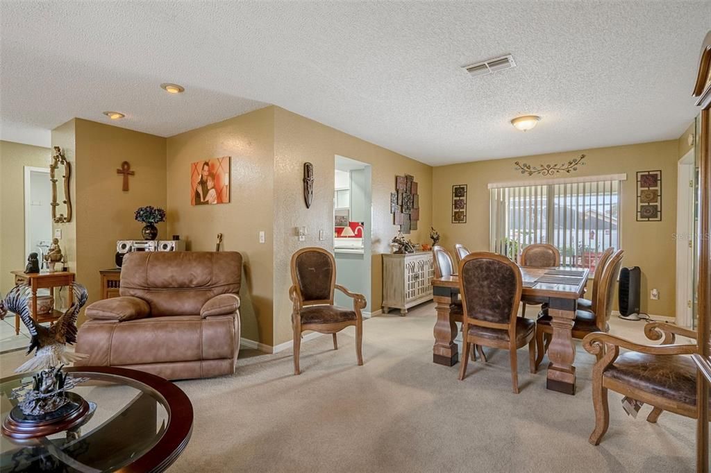 For Sale: $375,000 (3 beds, 2 baths, 1956 Square Feet)